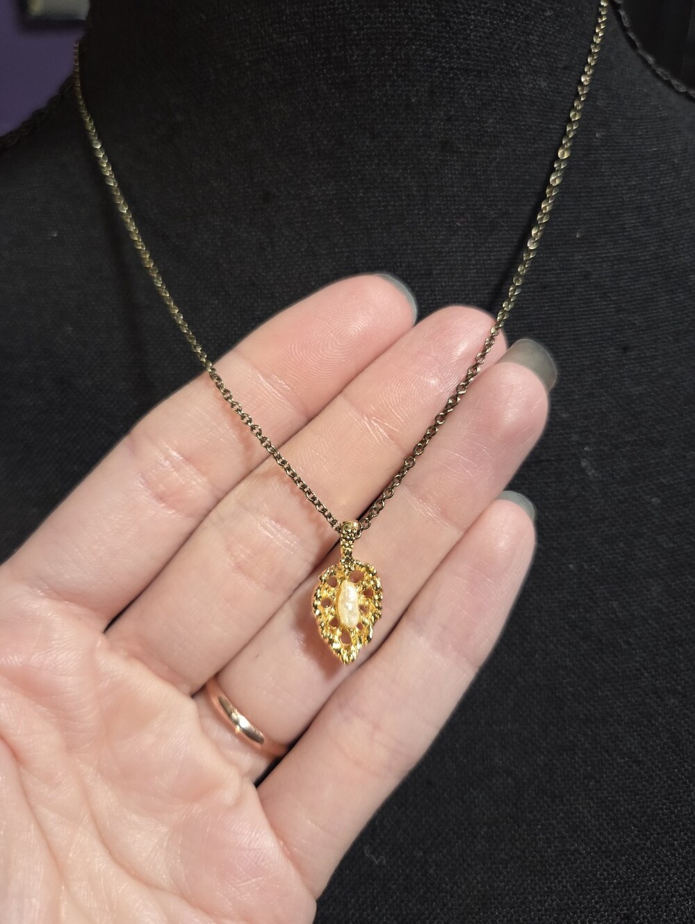 Ronte Of Beverly Hills Genuine Cultured Freshwater Pearl Necklace Gold Tone